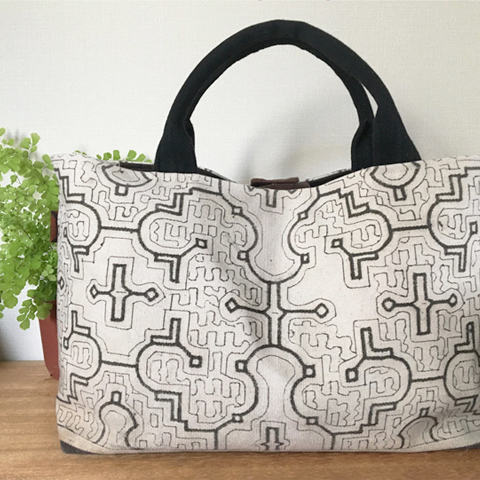 アマゾン屋のこと-アマゾン屋 - アマゾン・シピボ族の泥染め