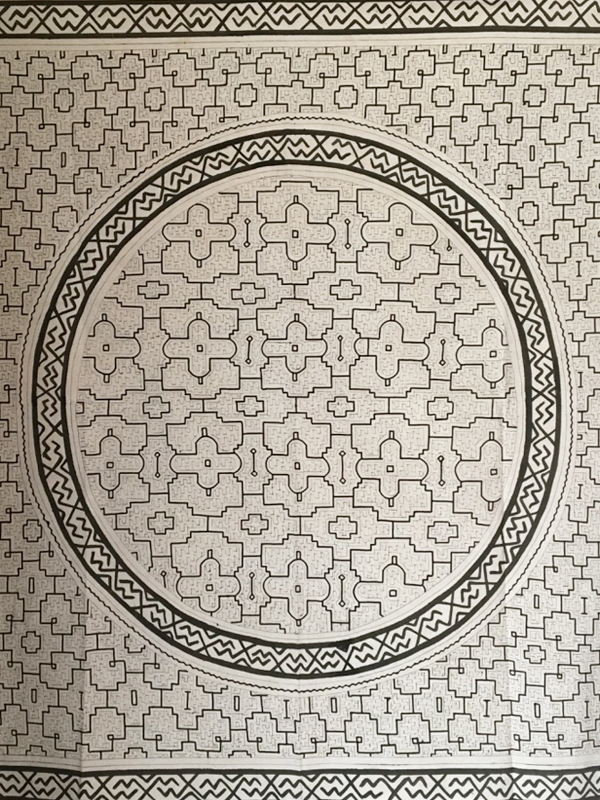 シピボ族の泥染め-アマゾン屋 - アマゾン・シピボ族の泥染め