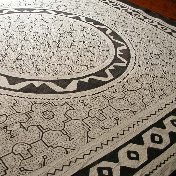 白地の泥染めの工程8 シピボ族の泥染め-アマゾン屋-